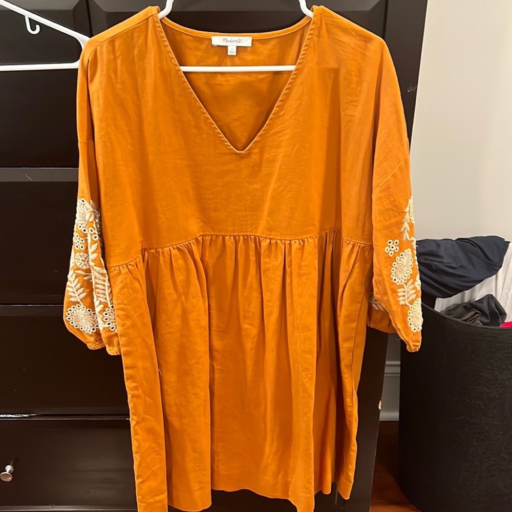 Beautiful burnt orange Madewell dress. Only worn once!